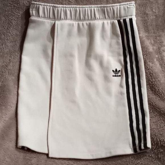Adidas PEACH skirt XS (855) - Picture 4 of 7